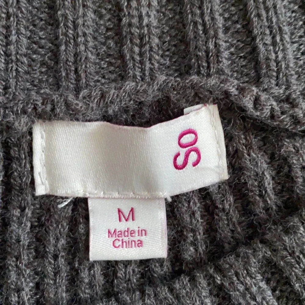 Sweater - Picture 3 of 3